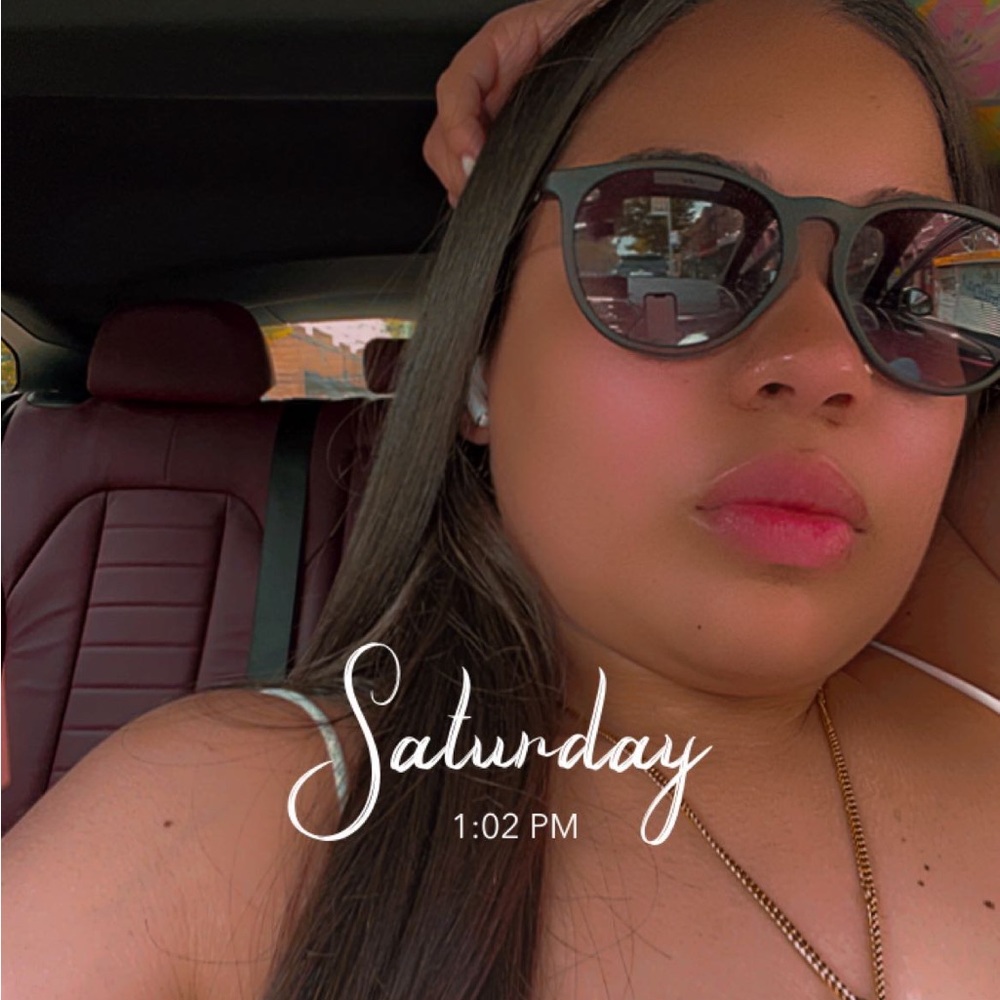 Meet your Posher, Natalie